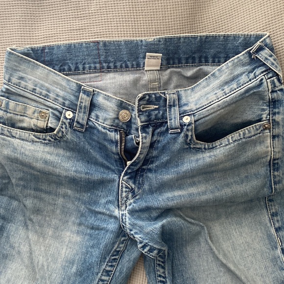 Read. - Picture 2 of 3